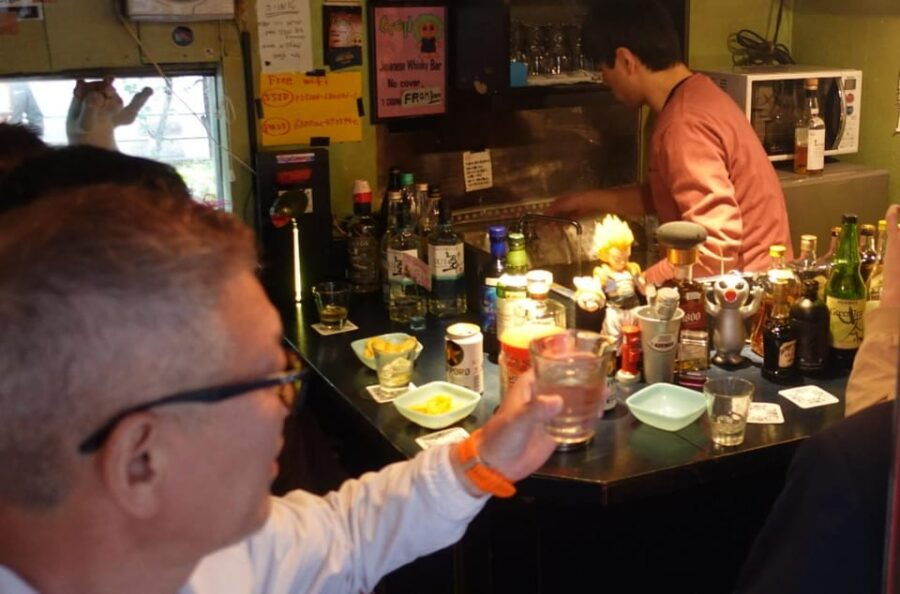 Private Guided Bar Hopping With Food and Drink in Shinjuku - Activity Overview