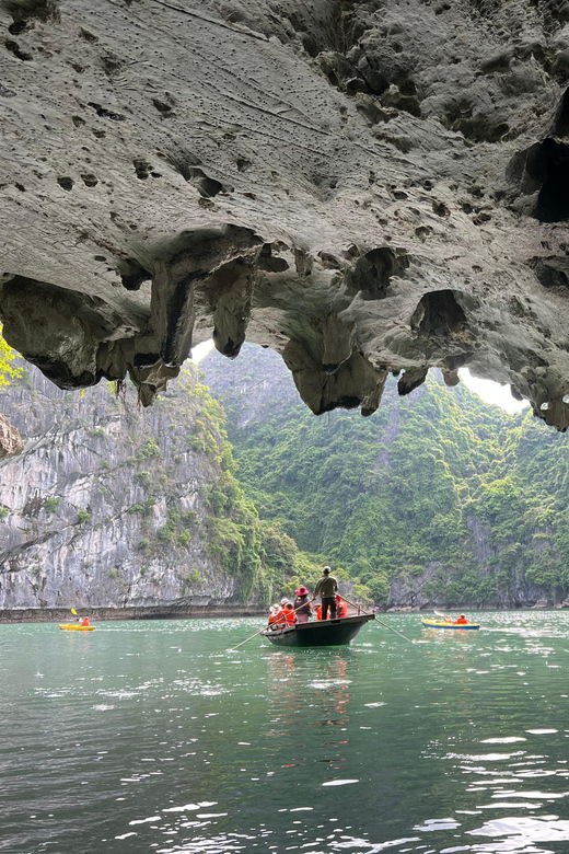Private Lan Ha Bay and Ha Long Bay Tour to Avoid Crowds