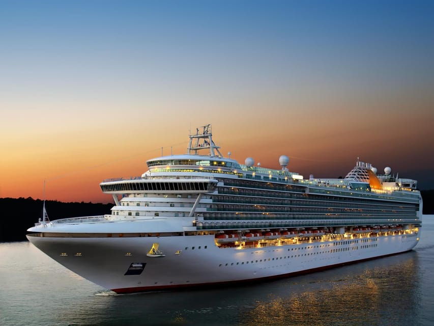 Reykjavik: Cruise Port Transfers Fo/From Keflavik Airport