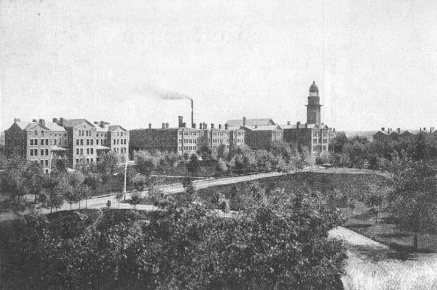 Rochester: To Heal the Sick Mayo Clinic Tour - Tour Overview