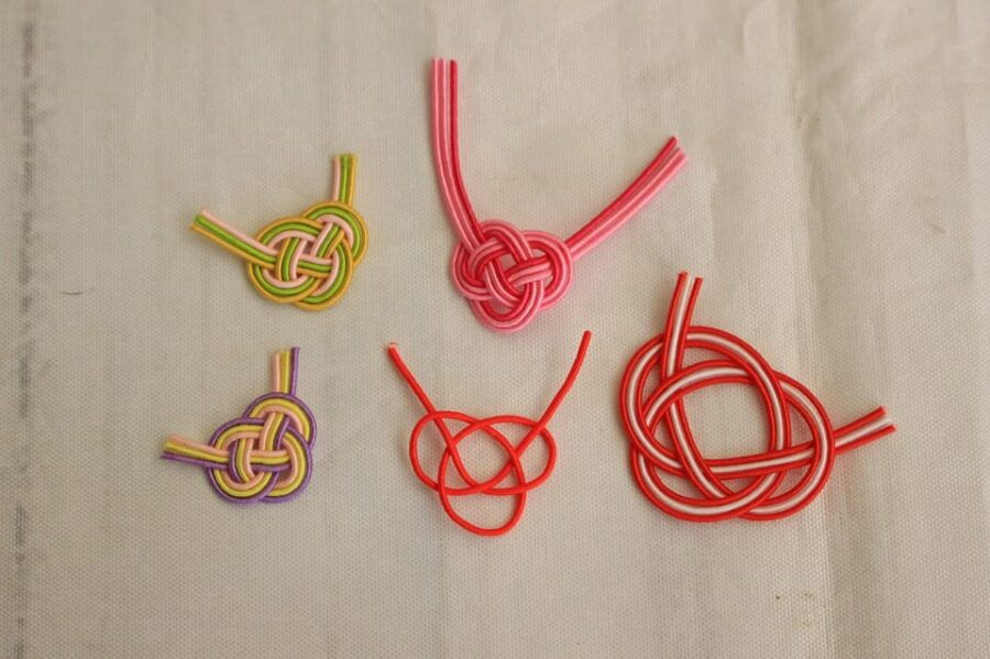 Romantic Mizuhiki Knot and Omikuji Washi Charm Workshop Ueno - Workshop Overview
