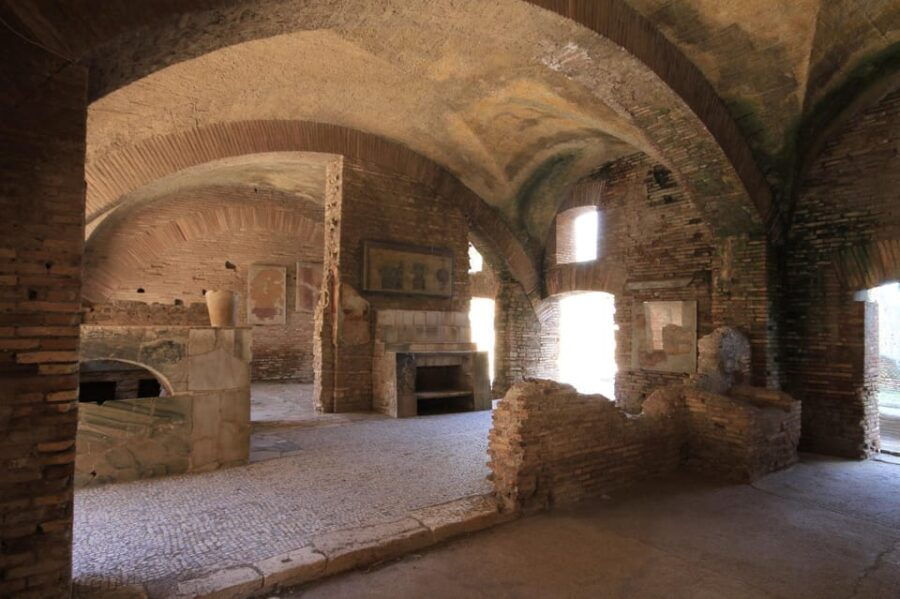 Rome: Ostia Antica Guided Tour With Train Tickets