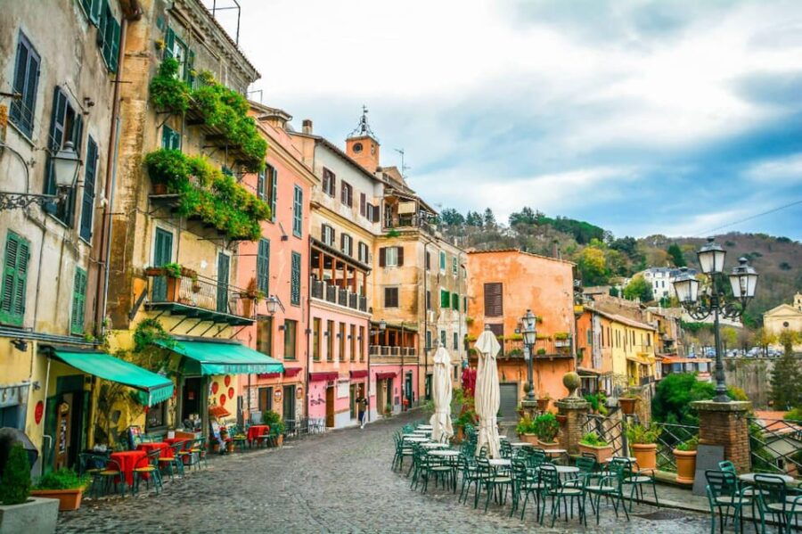 Rome: Private 4h Trip With Driver Castelli Romani and Lakes