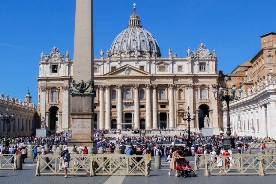 Rome: St. Peters Basilica Guided Tour