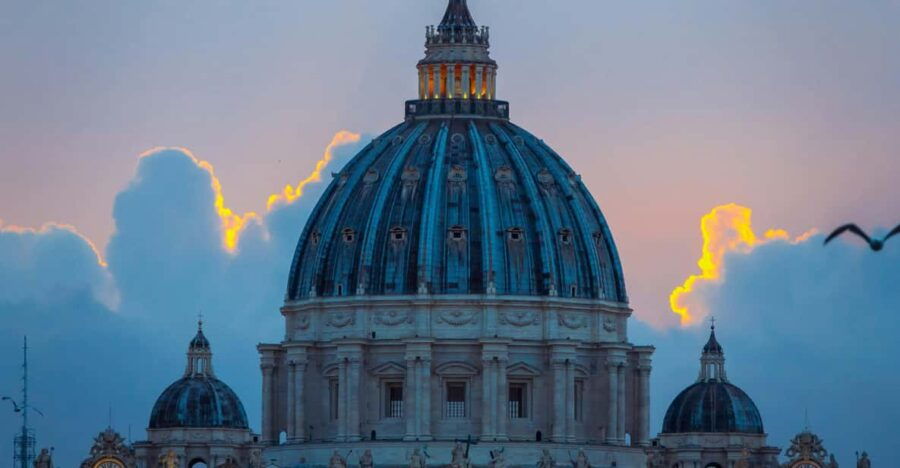 Rome: St. Peters Basilica Tour With Underground Access