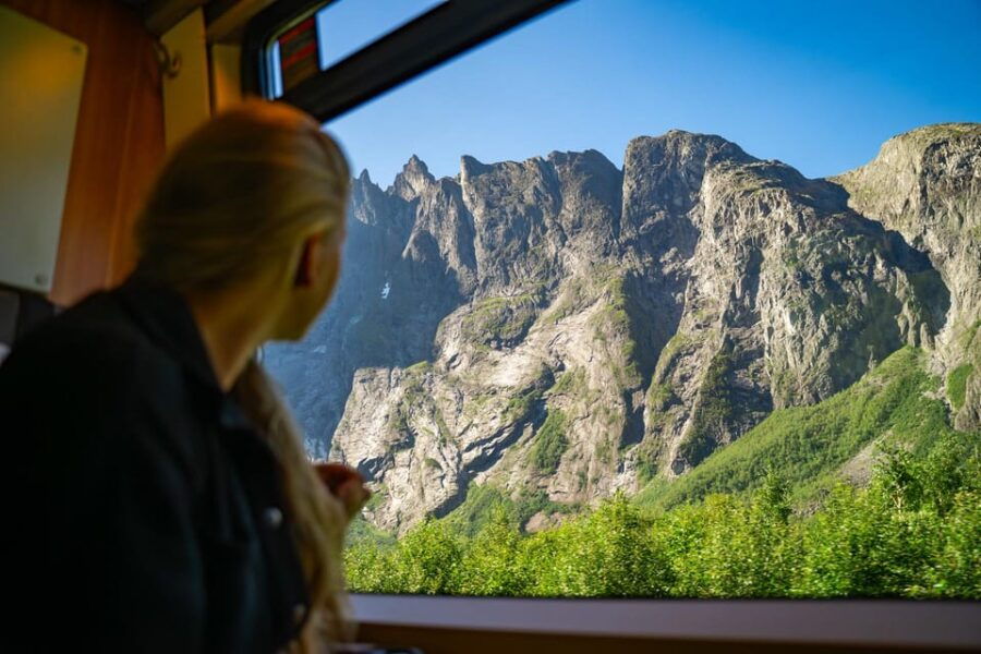 Romsdalen: Rauma Railway Golden Train With Guide - Overview of the Experience