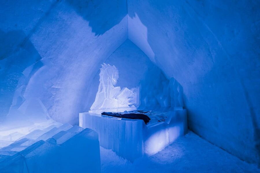 Rovaniemi: Ice Sculpting Experience