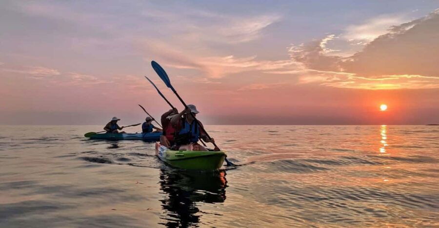 Rovinj: Sunset Kayaking Tour - Tour Overview