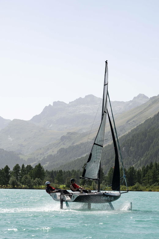 Share a Foiling Experience for Two Persons