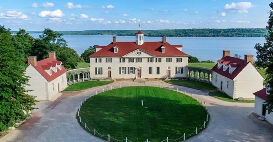 Small Group Day Tour: DC to Mount Vernon&Old Town Alexandria
