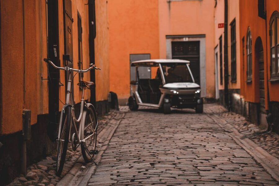 Stockholm Highlights by Golf Cart Tour