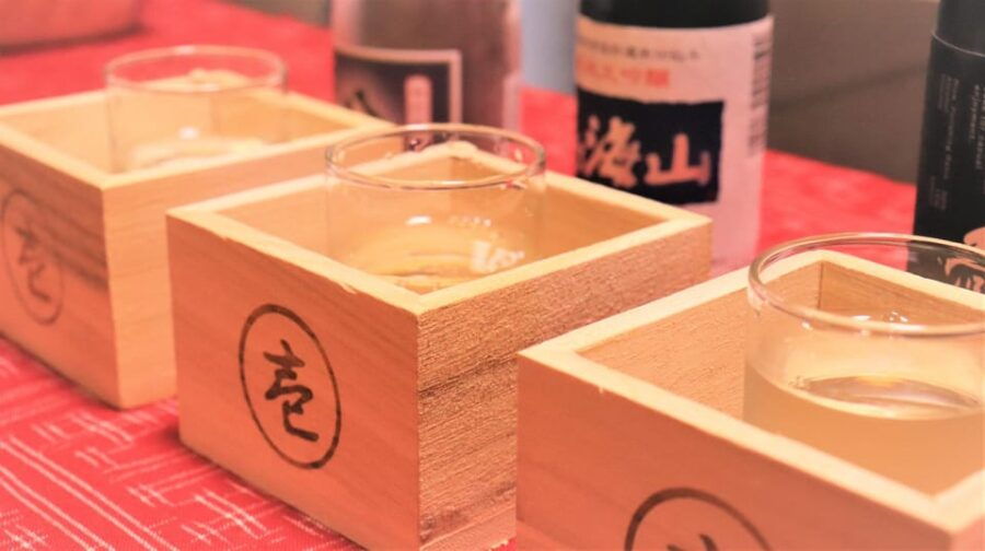 Tokyo Shinjuku: Sake Tasting Experience With Snacks - Activity Overview