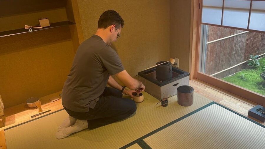 Tokyo: Traditional Tea Ceremony Experience in Shibuya