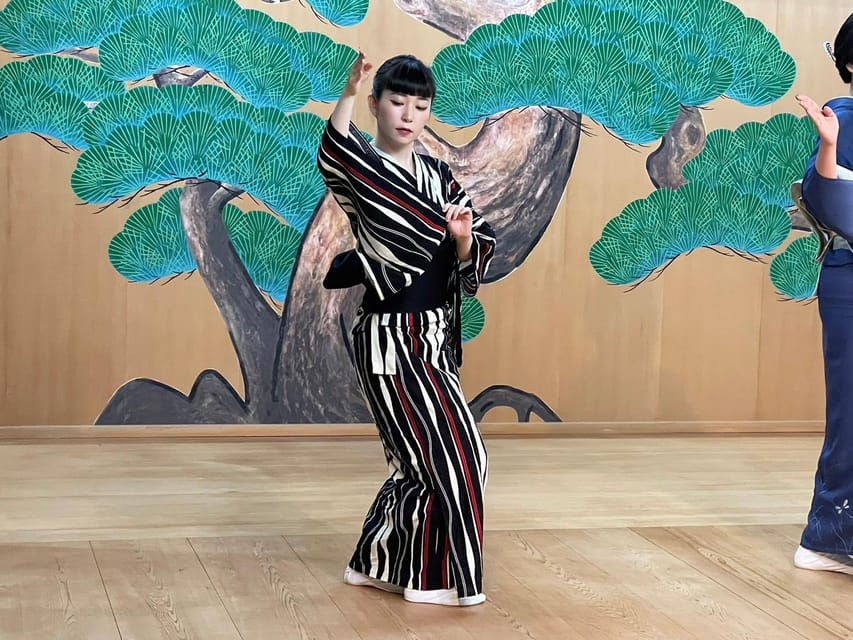 Traditional Japanese Dance Lesson Buyo for Men and Women! - Experience Highlights