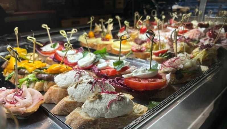 Venice: 10 Shades of Cicchetti and Wine