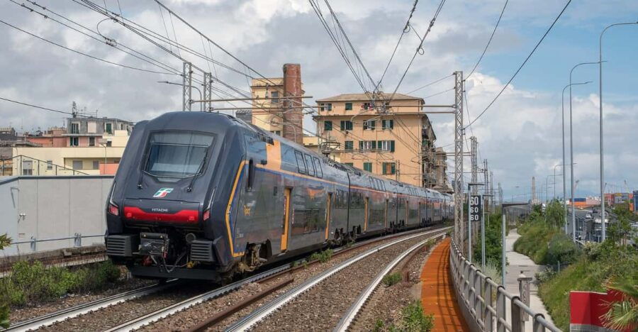 Venice: Explore Garda With 2-In-1 Bus & Train Garda LINK
