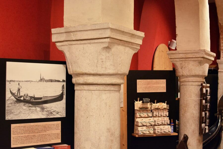 Venice: Skip-the-Line Gondola Photo Gallery & 3D Experience