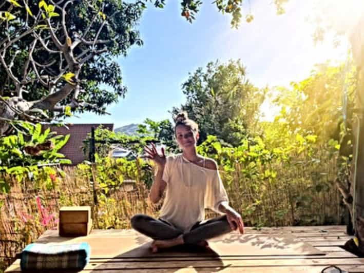 Waikiki Beach: Group or Private Yoga Classes - Class Overview