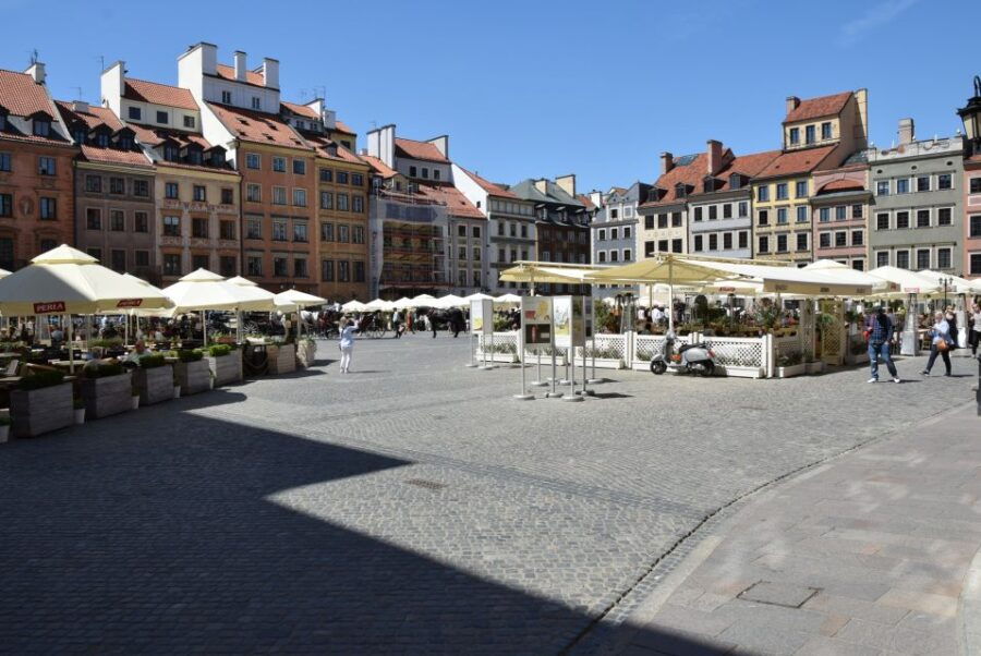 Warsaw: Old Town & More Walking Tour | Small Group Max. 15