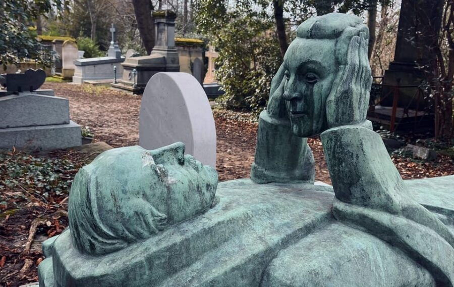 Who Killed Victor ? Escape Game at Père Lachaise Cemetery - Overview of the Escape Game