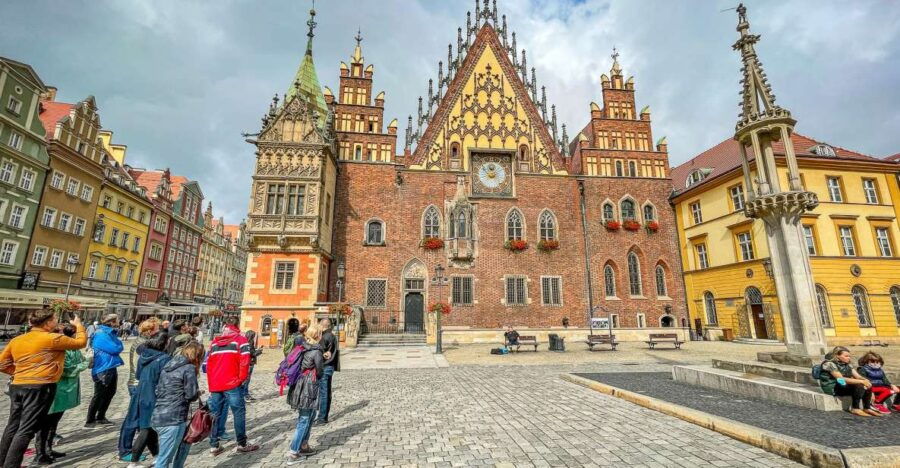 Wrocław: Old Town and Ostrów Tumski Walking Tour in English