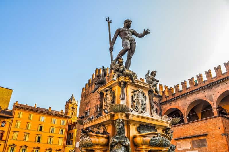 Bologna: Highlights App Guided Tour With Puzzles - Overview of the Tour