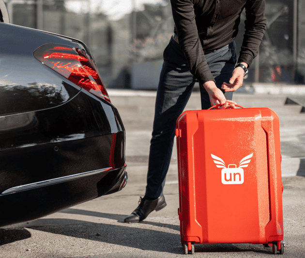 Glasgow: Luggage Pick Up, Storage and Drop Off Service