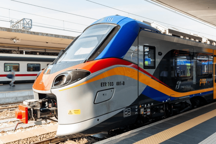 Naples Centre: Train & Bus From/To La Reggia Designer Outlet