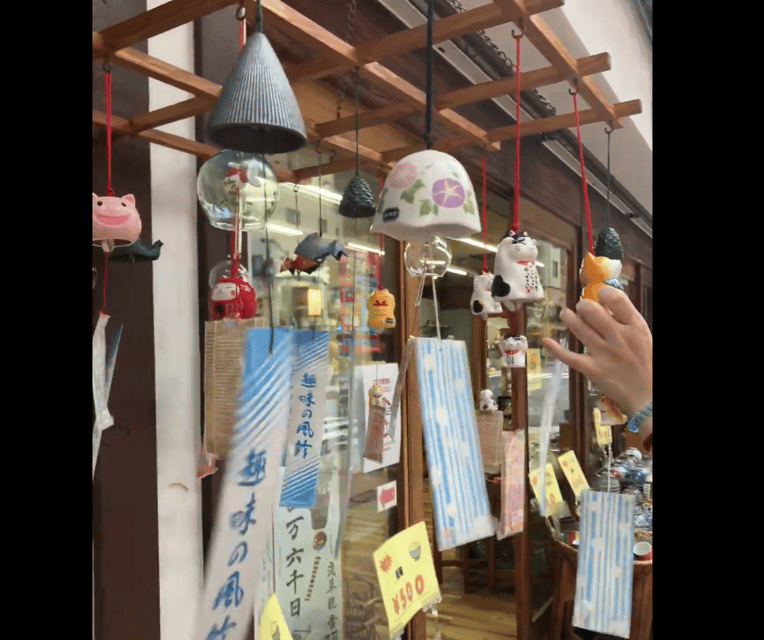 Tokyo:Asakusa Tour With University Students With Kimono Worn