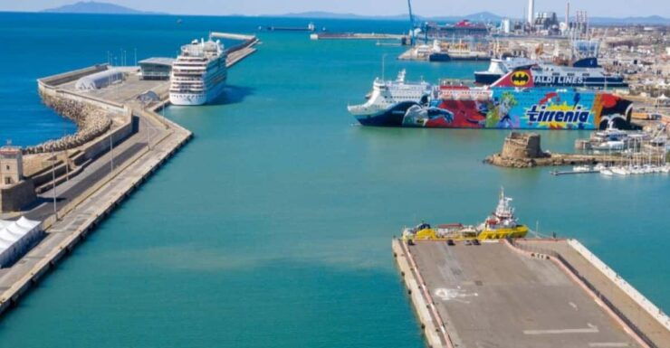 Transfer Civitavecchia and Airport by Train+Luggage Delivery - Good To Know
