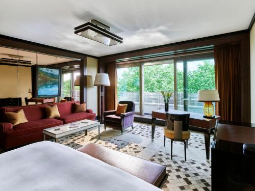 45 Park Lane - Dorchester Collection - Hotel Overview and Location