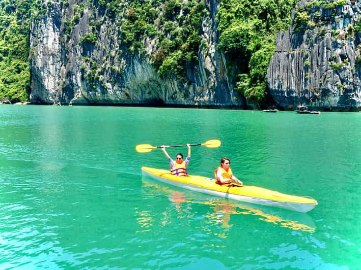6 Hours Ha Long Bay Group Tour:Sung Sot-Ti Top-Kayaking