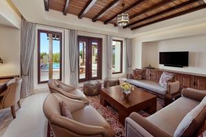 Al Wathba, a Luxury Collection Desert Resort & Spa, Abu Dhabi - Overview and Location