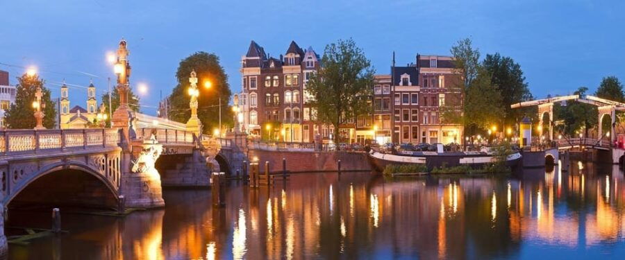 Amsterdam: Cheese and Wine Tasting With Kaasbar Amsterdam