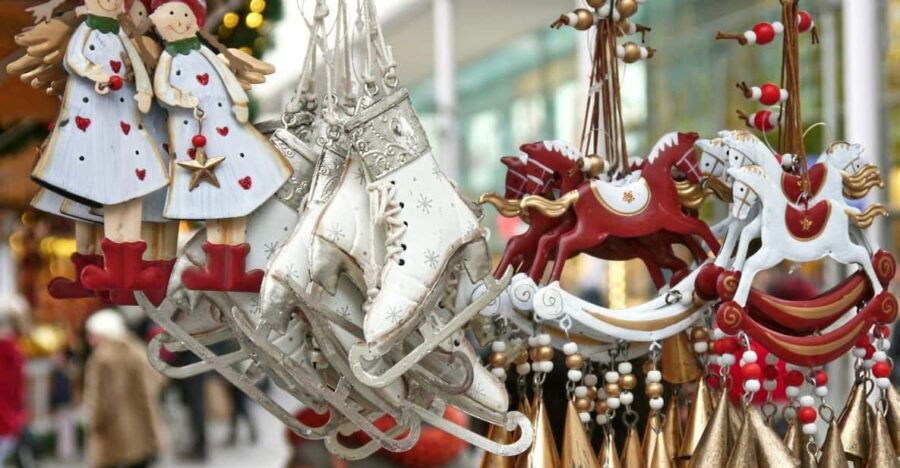 Amsterdam: Christmas Market Private Walking Tour - Overview of the Tour