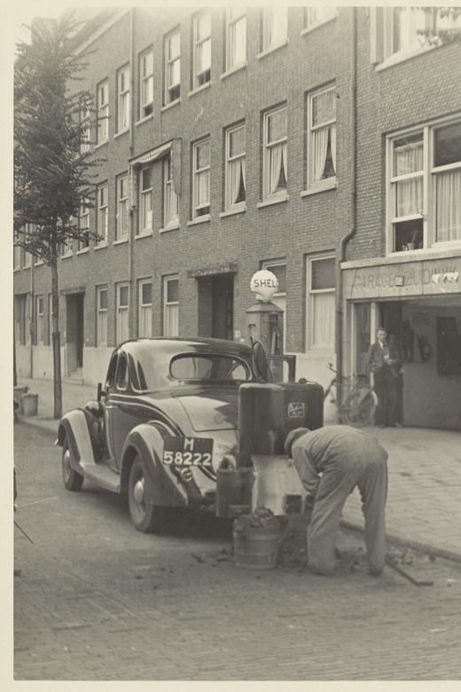 Amsterdam: Cycling Along the World War Two Spots