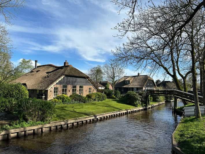 Amsterdam: Giethoorn, Zaanse Schans Tour With Small Group