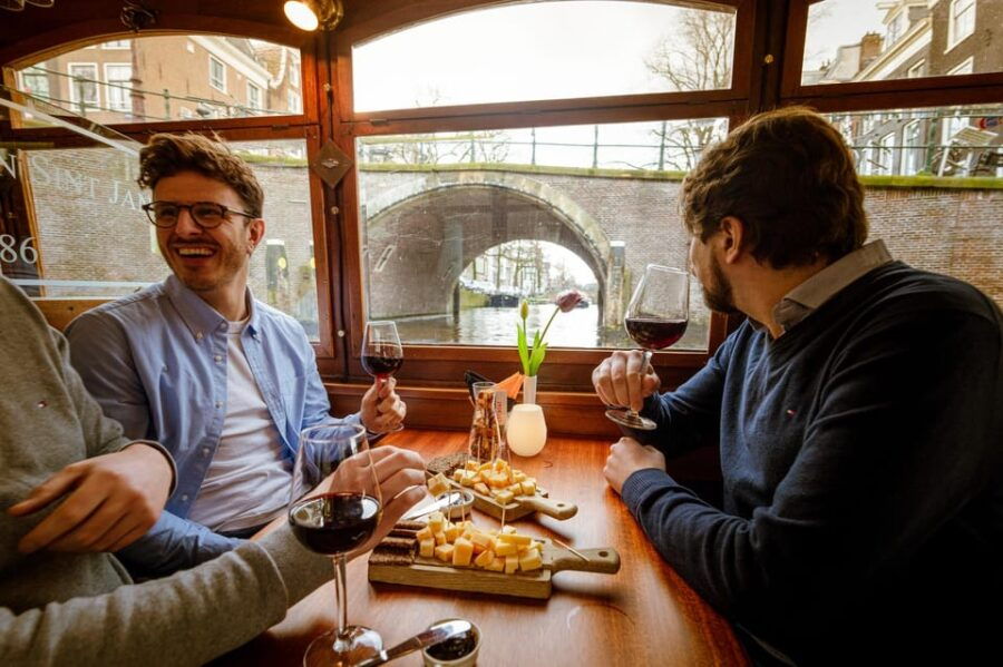 Amsterdam: Luxury Cheese & Wine Cruise With Unlimited Drinks