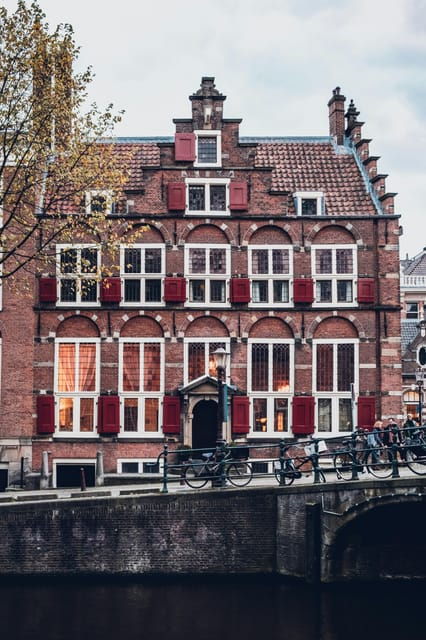 Amsterdam Private Walking Tour With a Local Host
