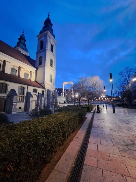 Art Historical City Walk