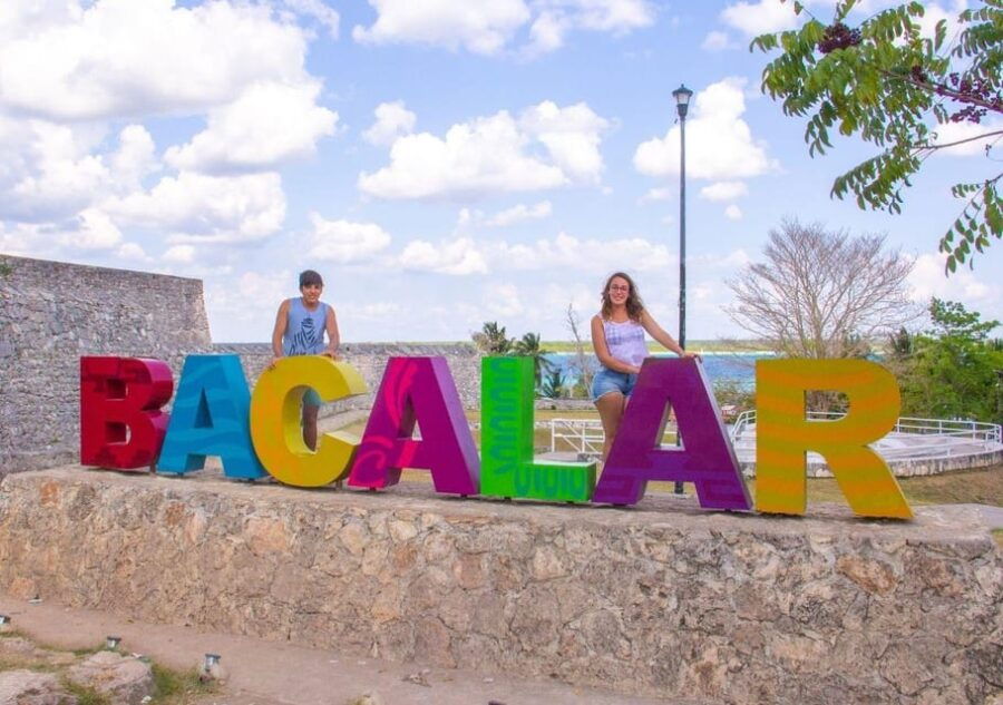 Bacalar’s Best: Cenote Azul and Lagoon Tour in Pontoon