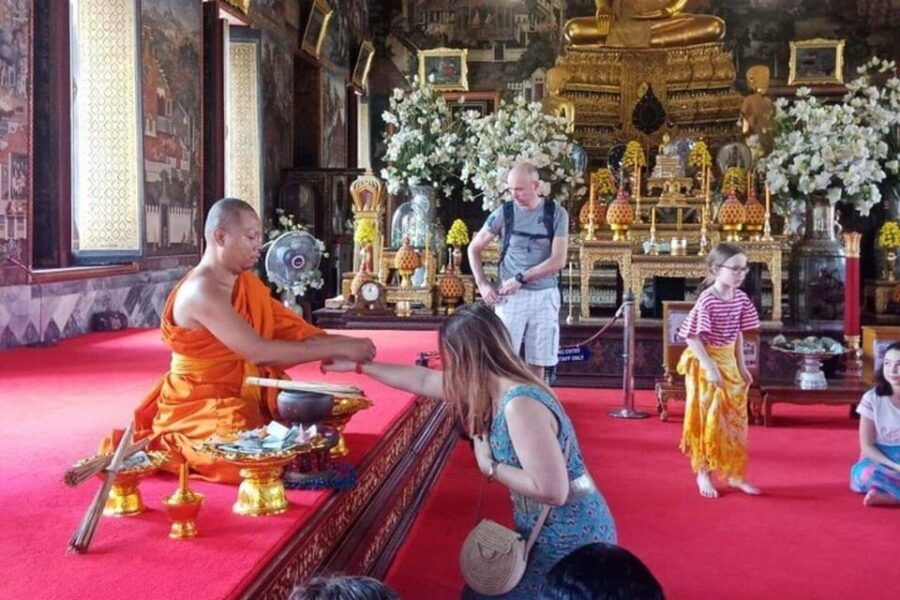Bangkok: City Highlights and Landmarks Private Walking Tour