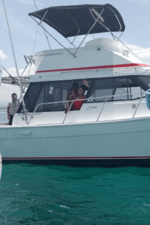 Bay Tour: Private Boat Tour With Snorkeling and Fishing