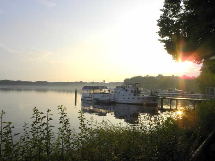 Berlin: Humboldt in Tegel, Self-guided City Expedition Tour - Tour Overview