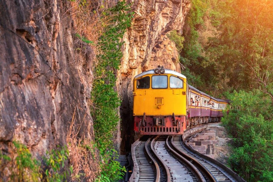 BKK : Private Tour River Kwai Bridge & Train to Krasae Cave