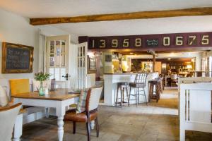 Black Horse Inn - Overview and Location