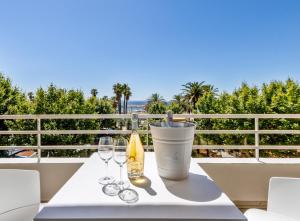 Blue Swordfish Hotel - Guest Experience