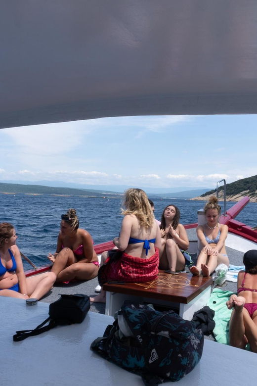 Boat Excursion With 2 Swimming Stops
