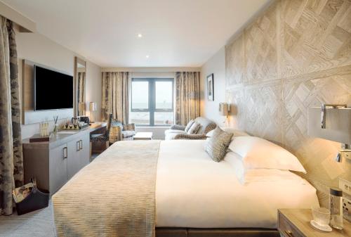 Boulevard Hotel - Hotel Overview