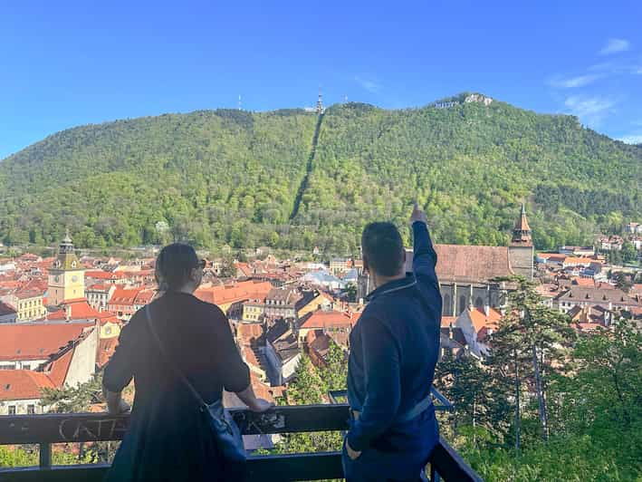 Brasov: Walking Tour of the Old Town & Photo Hotspots - Tour Overview